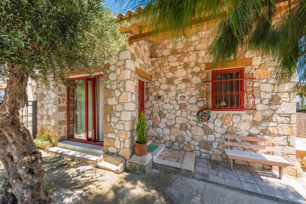 Casa Petra - Stone Cottage Farmhouses Argassi Extérieur photo