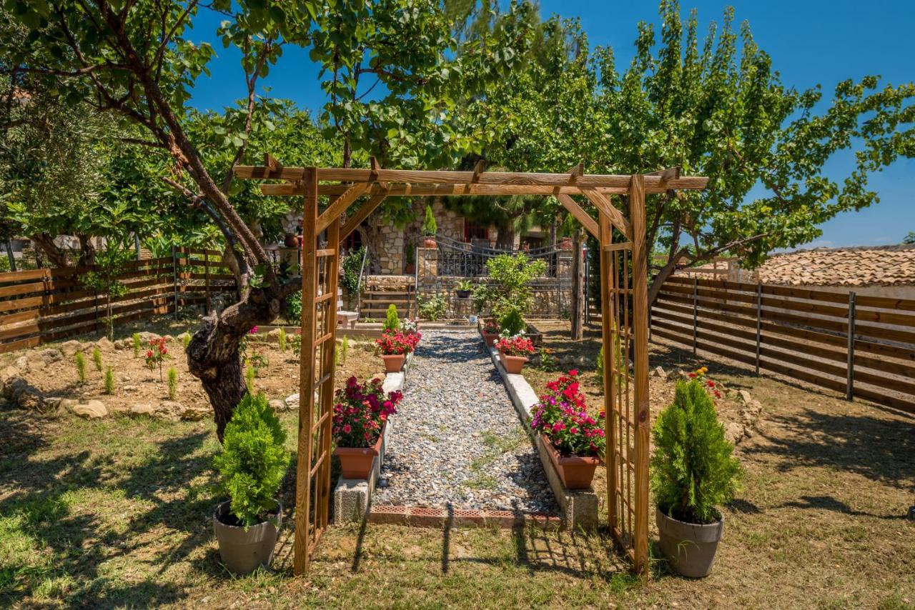 Casa Petra - Stone Cottage Farmhouses Argassi Extérieur photo