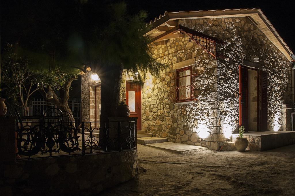 Casa Petra - Stone Cottage Farmhouses Argassi Extérieur photo